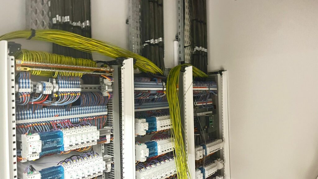 WhatsApp Image 2025-09-12 at 18.08.36